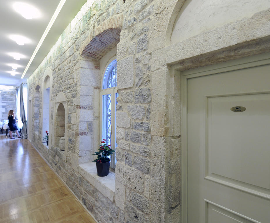 Pensión Palace Augubio