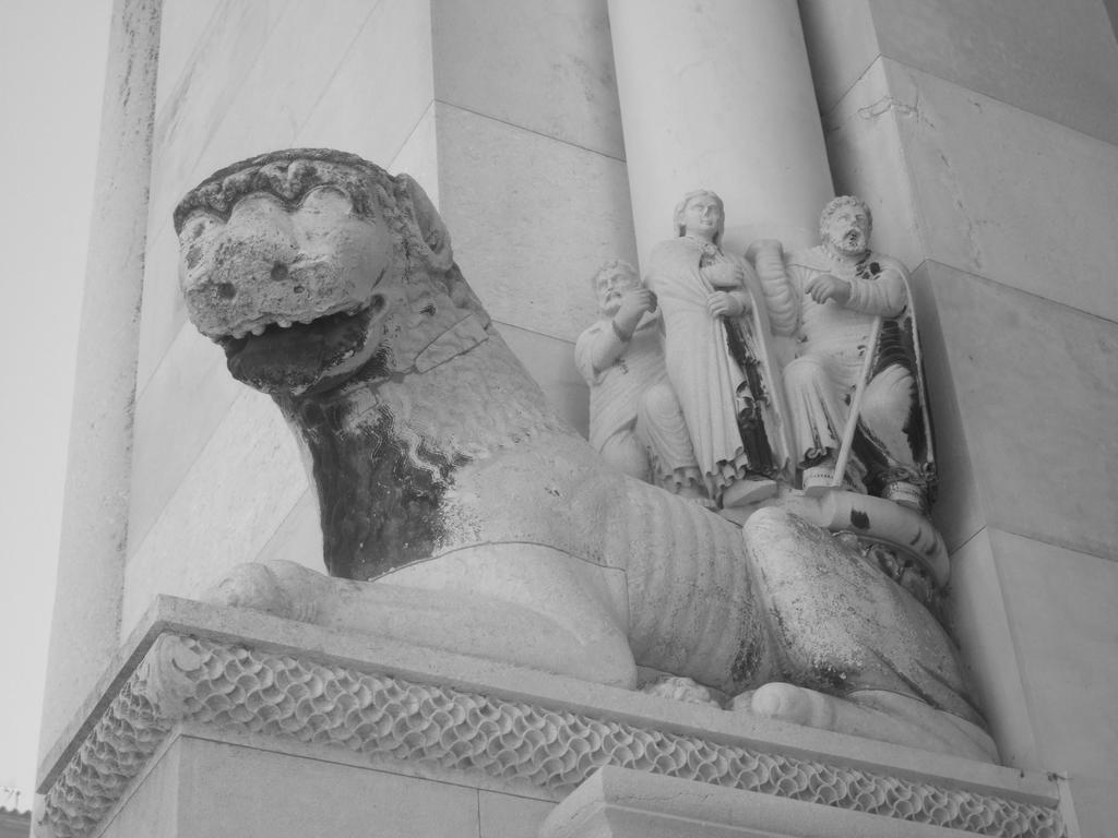 Pensión Palace Augubio